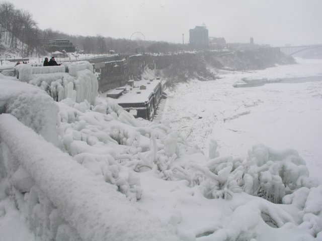 febniagarafallsinfebruary.jpg