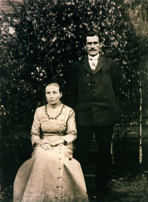 1913_c_HalmeOttoWife_E4990_photo