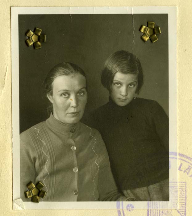 1937-Halme_Passport_E4990_photo-001