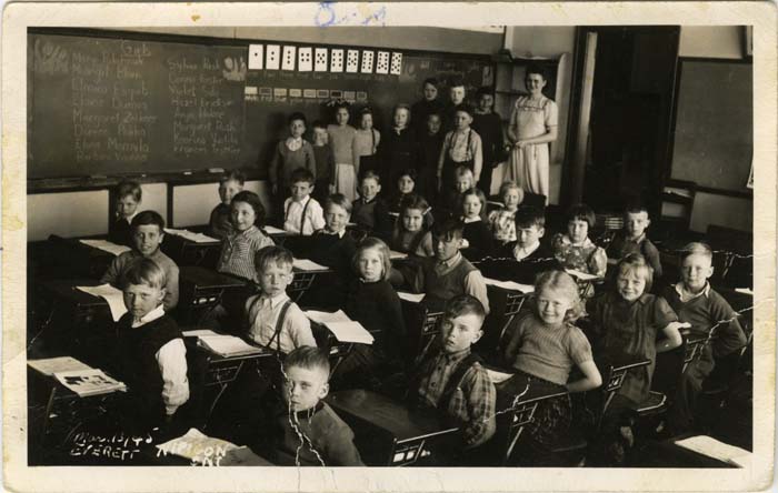 1944_c_HalmeAnja_School_Eps4990_photo