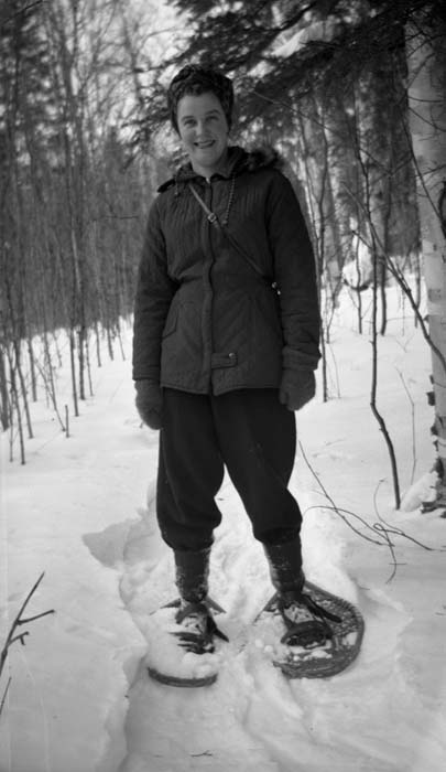 1950_FraserAino_snowshoe_E4990_negative