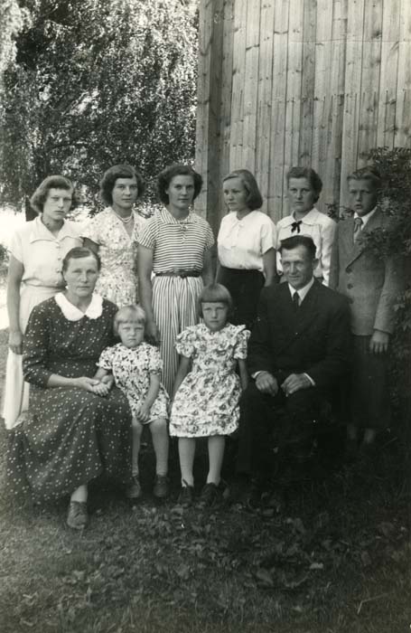 1950_c__HalmeArtturiFamily_E4990_photo-024