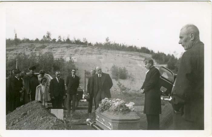 1952_Halme_E4990_photo_reverse_008