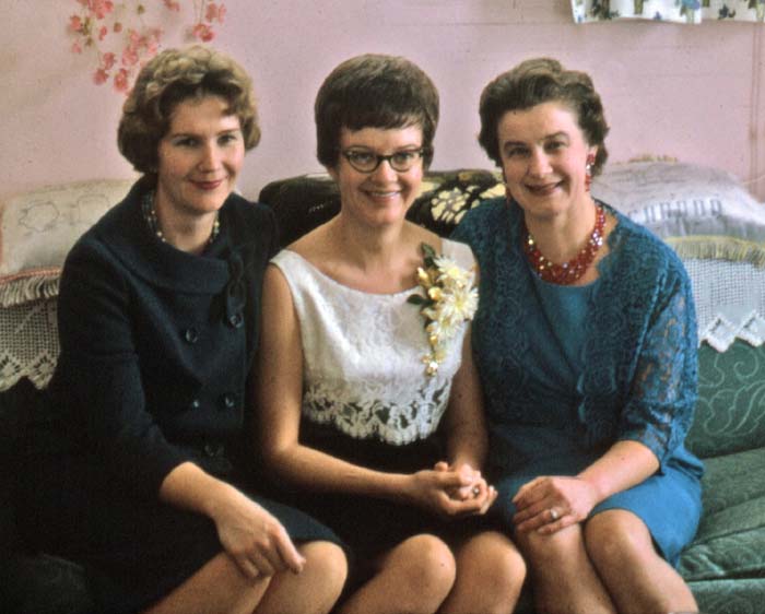 1966_HalmeSisters_Edited_E4990_slide_edited