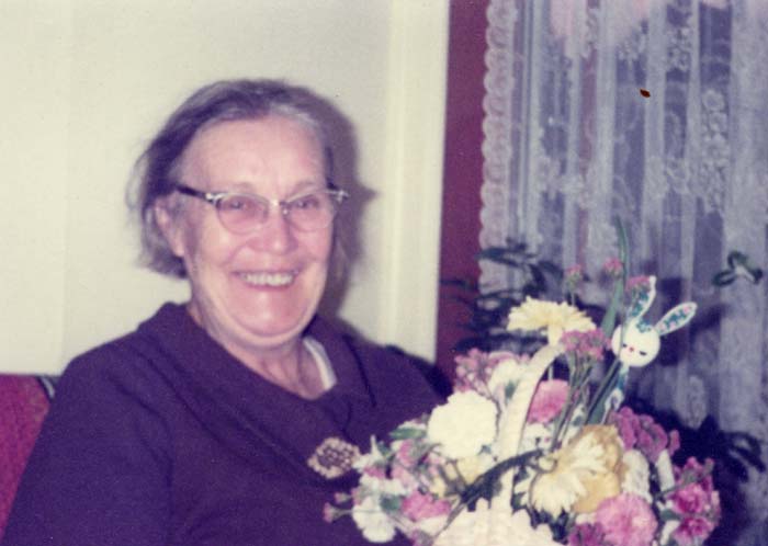 1970_c-OLDSCAN_mummuflowersoriginal-1