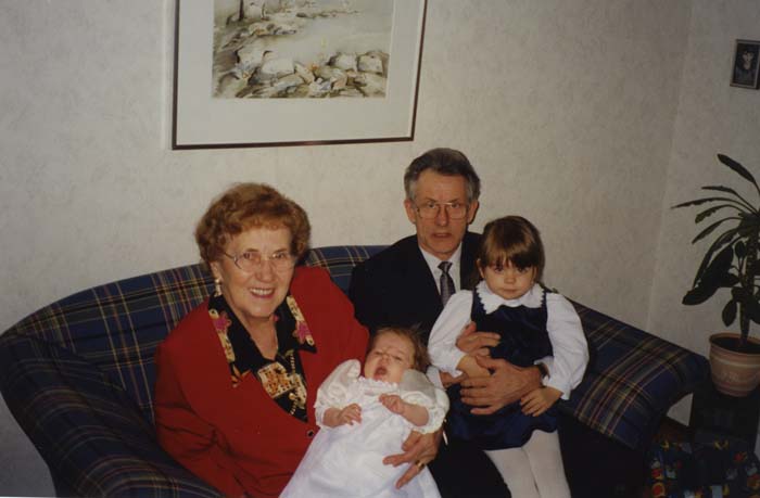 2001_BosnichCol_E4990_photo_063