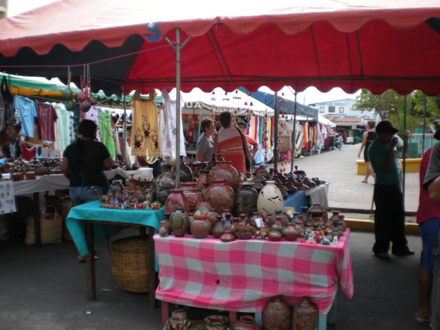 rowsandrowsofvendorssellingjunkimeansouvenirs.jpg